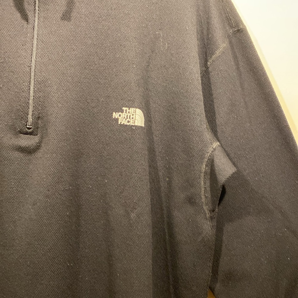 (M) North Face unisex; L/S half zip pullover - Picture 3 of 7